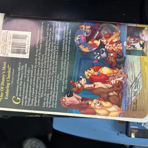 Disney Lady and the Tramp Clamshell VHS 1998 - Picture 6 of 7